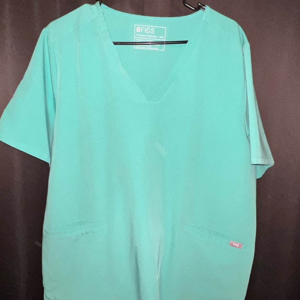 Figs Women's Aqua Short Sleeve Top
